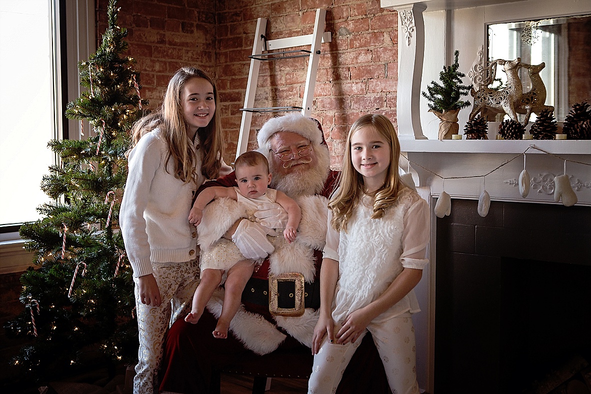 HolidayPictures2014 1700_WEB.jpg HolidayPictures2014 1700_WEB.jpg