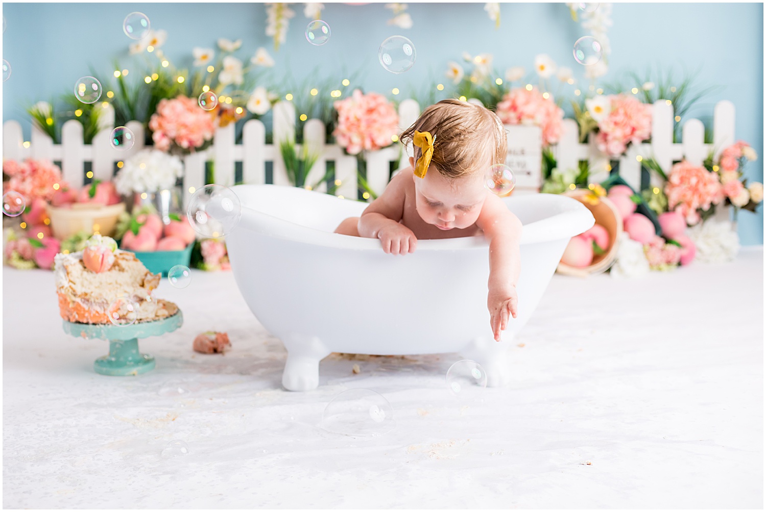 Cincinnati Cake Smash Session Sweet as a Peach